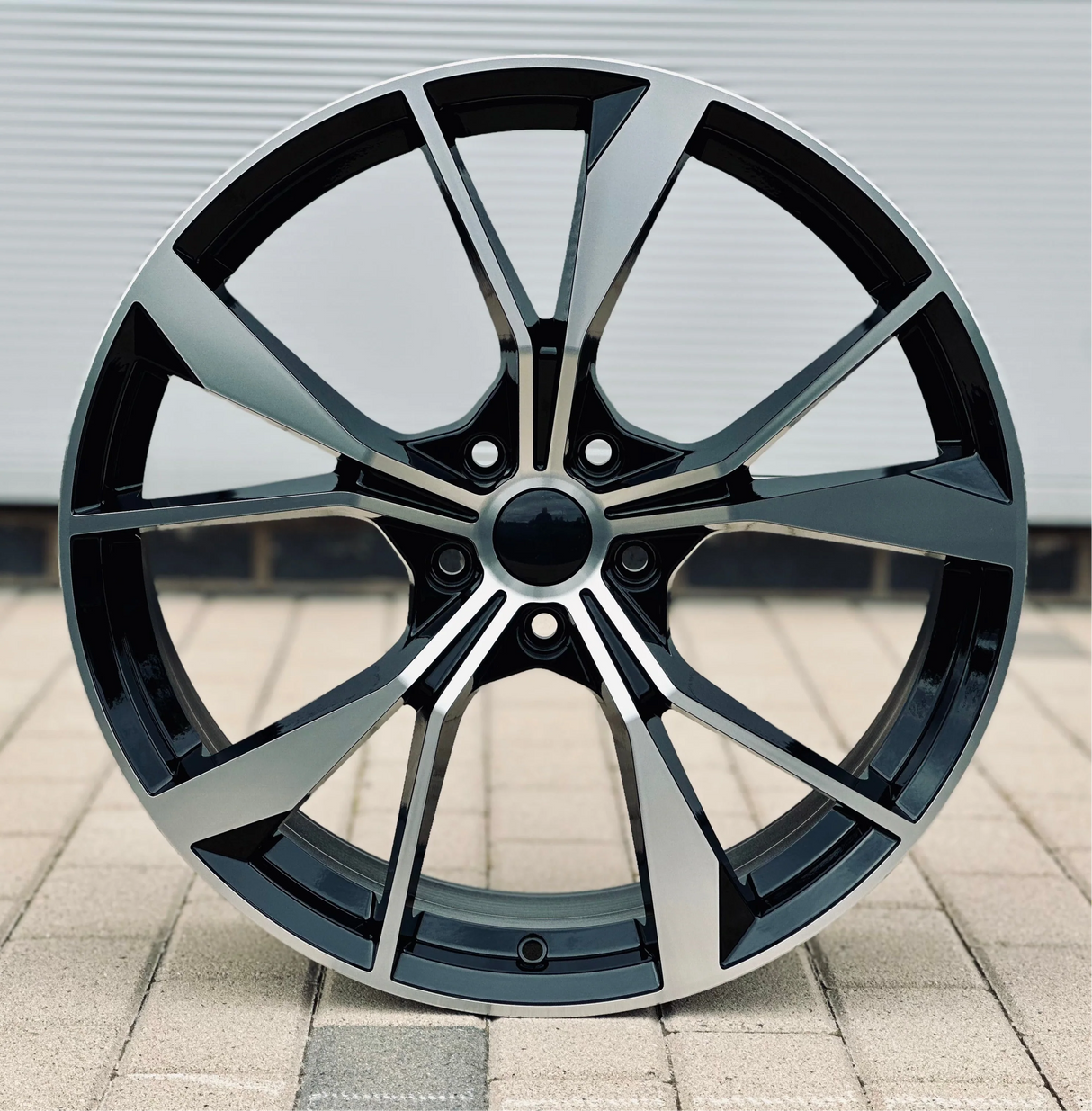 MU21W 19X8 5X112 ET45 BLACK MACHINED FACE