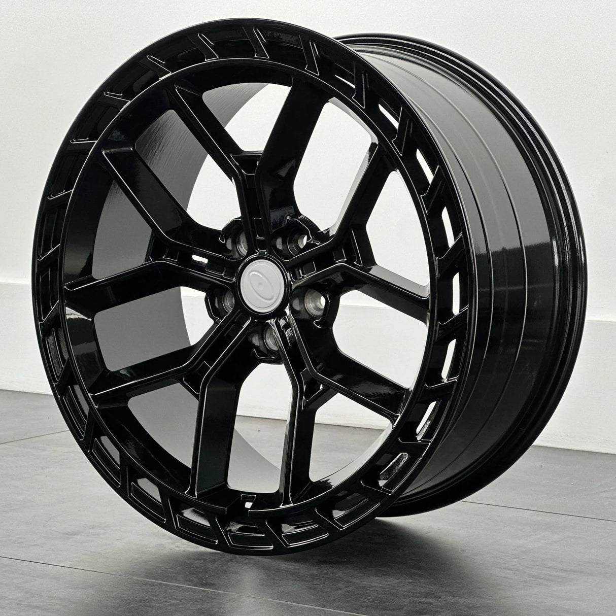 MU19L 22X10 5X120 ET40 GLOSS BLACK