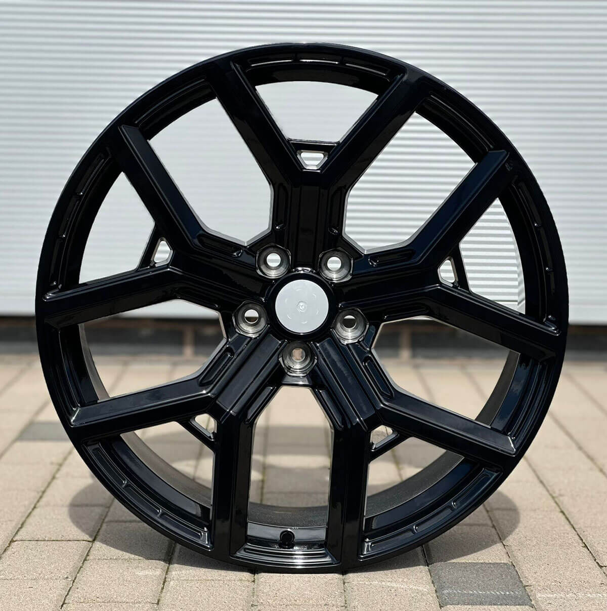 MU21L 23X10 5X120 ET38 GLOSS BLACK