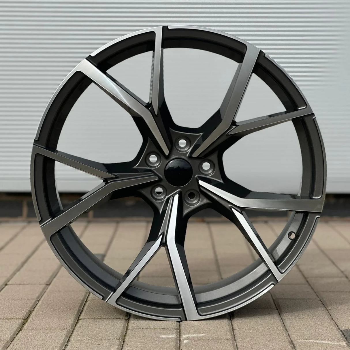 MU18W 21X9 5X112 ET35 GUNMETAL MACHINED FACE