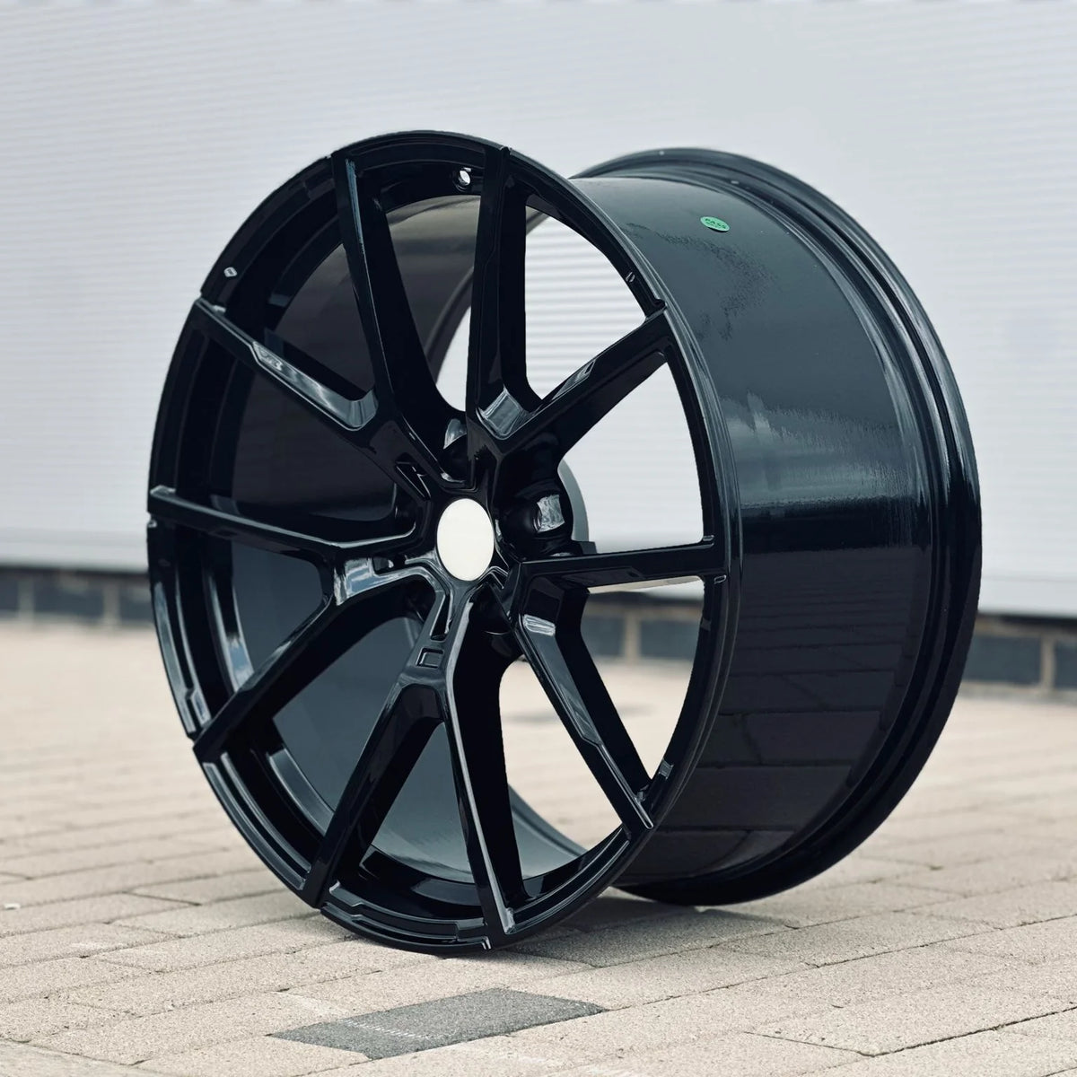MU13B 20X9.5 5X112 ET37 GLOSS BLACK