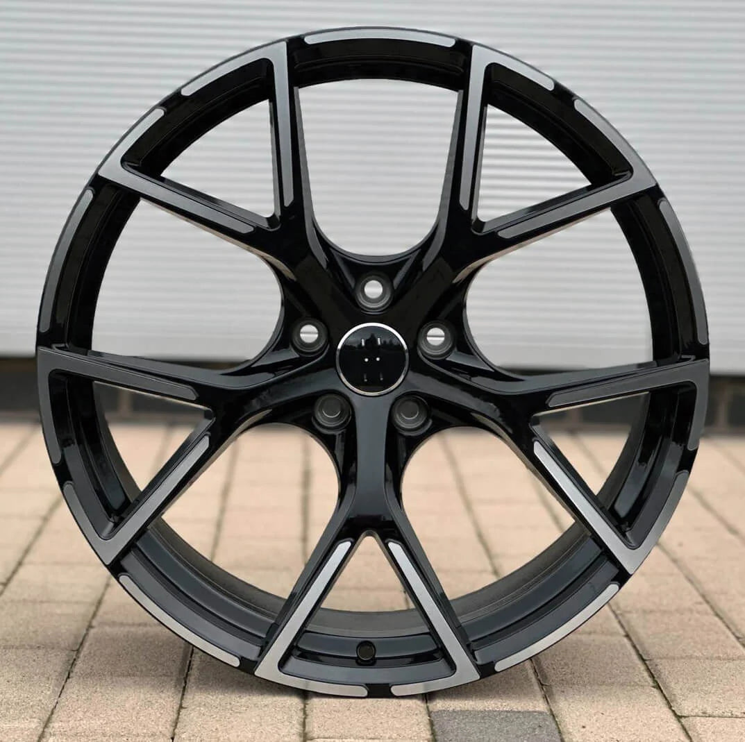 MU36A 18X8 5X112 ET35 BLACK MACHINED FACE