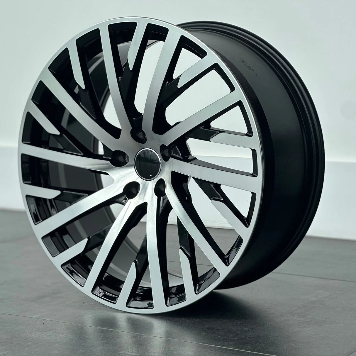MU38A 20X9 5X112 ET30 BLACK MACHINED FACE