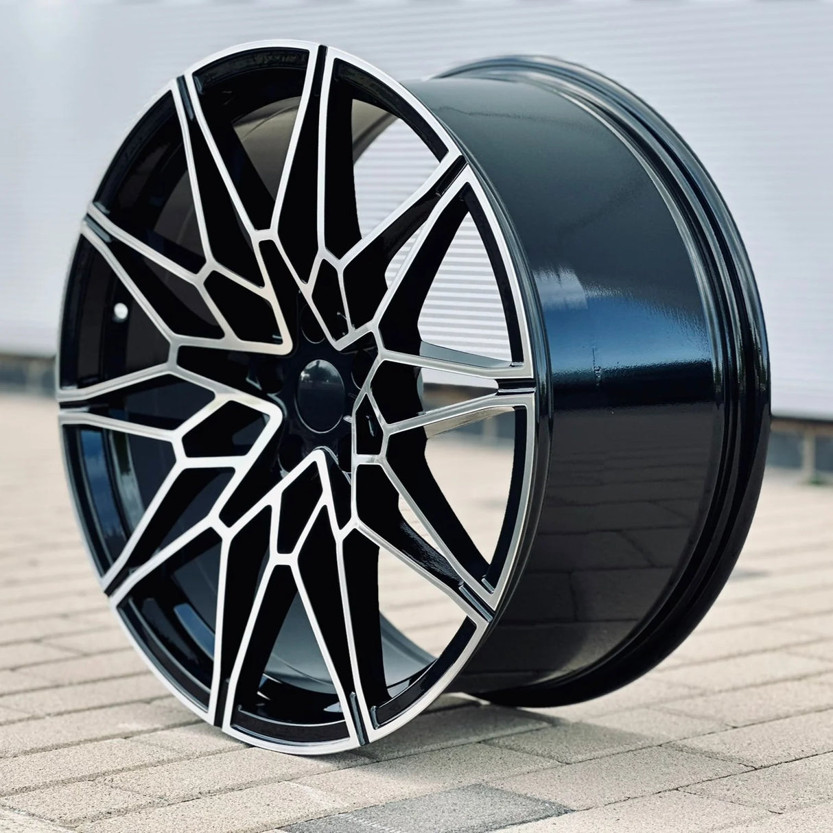 MU19B 20X9.5 5X112 ET40 BLACK MACHINED FACE