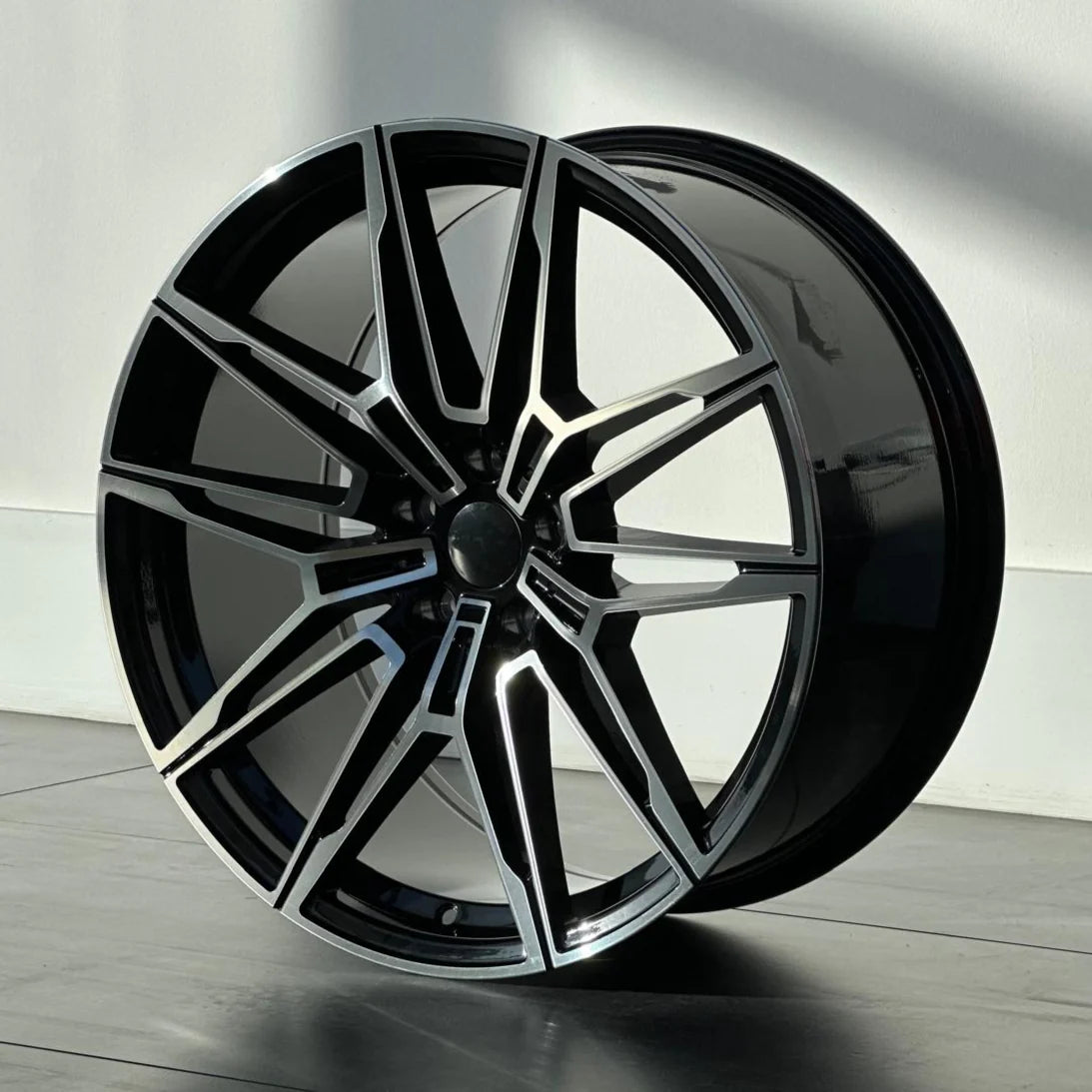 MU29B 20X8.5 5X120 ET30 FULL BLACK MACHINED FACE