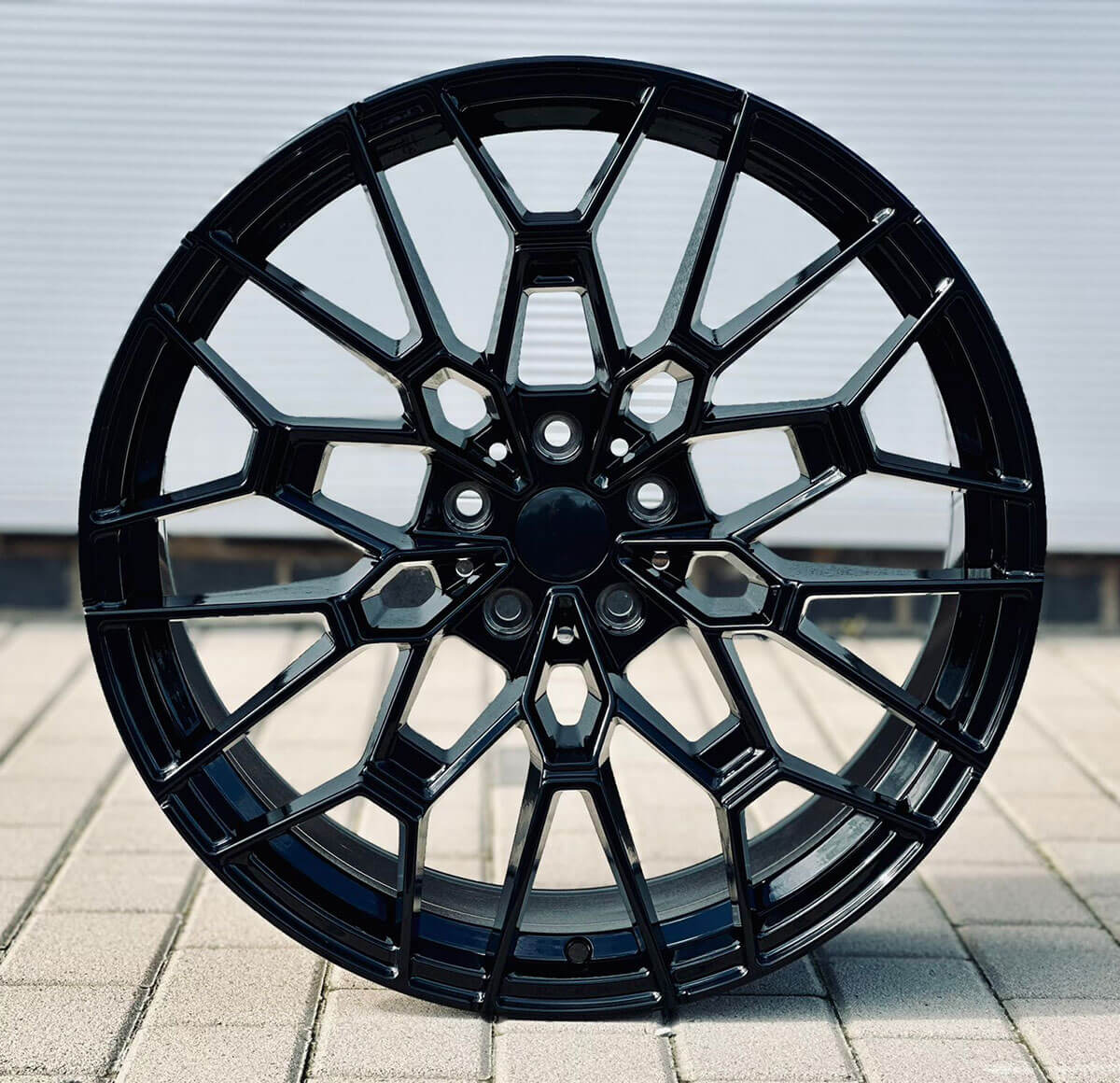 MU30B 19X9.5 5X112 ET40 GLOSS BLACK