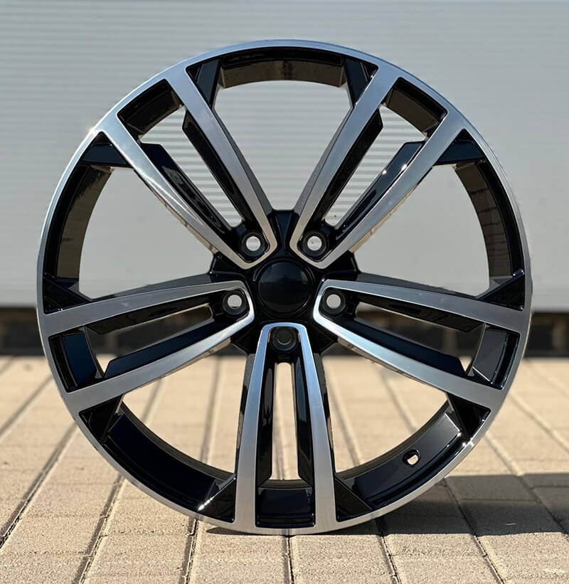MU1W 18X8 5X112 ET45 BLACK MACHINED FACE