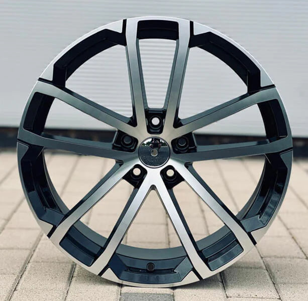 MU3W 19X8 5X112 ET45 BLACK MACHINED FACE