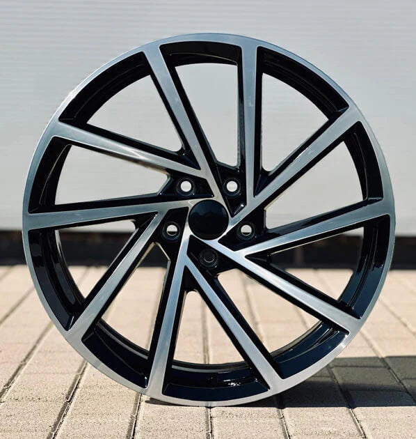 MU5W 18X8 5X112 ET43 GLOSS BLACK