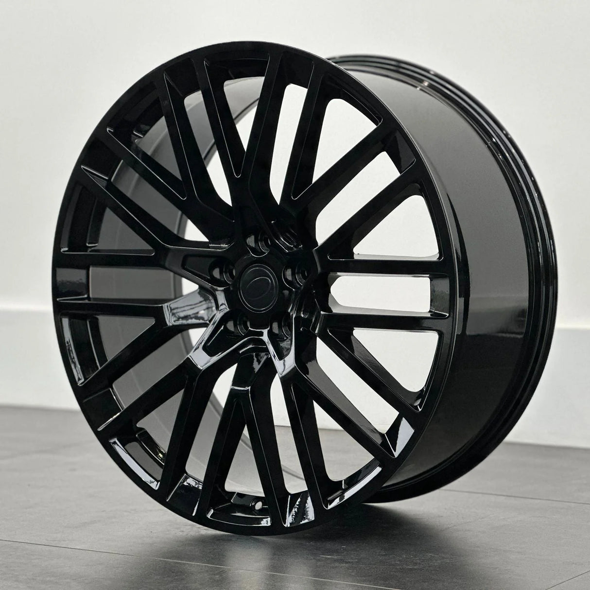 MU26L 23X10 5X120 ET45 GLOSS BLACK