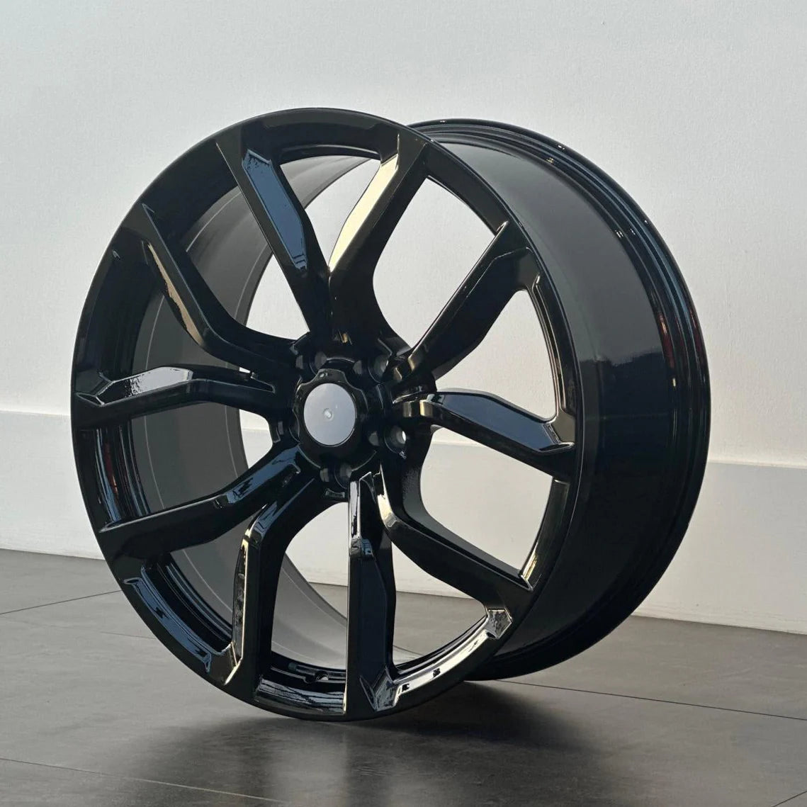 MU6L 22X10 5X120 ET42.5 GLOSS BLACK