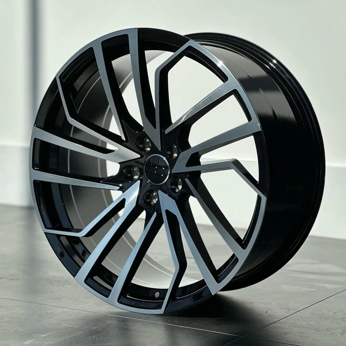 MU37A 20X9 5X112 ET30 BLACK MACHINED FACE