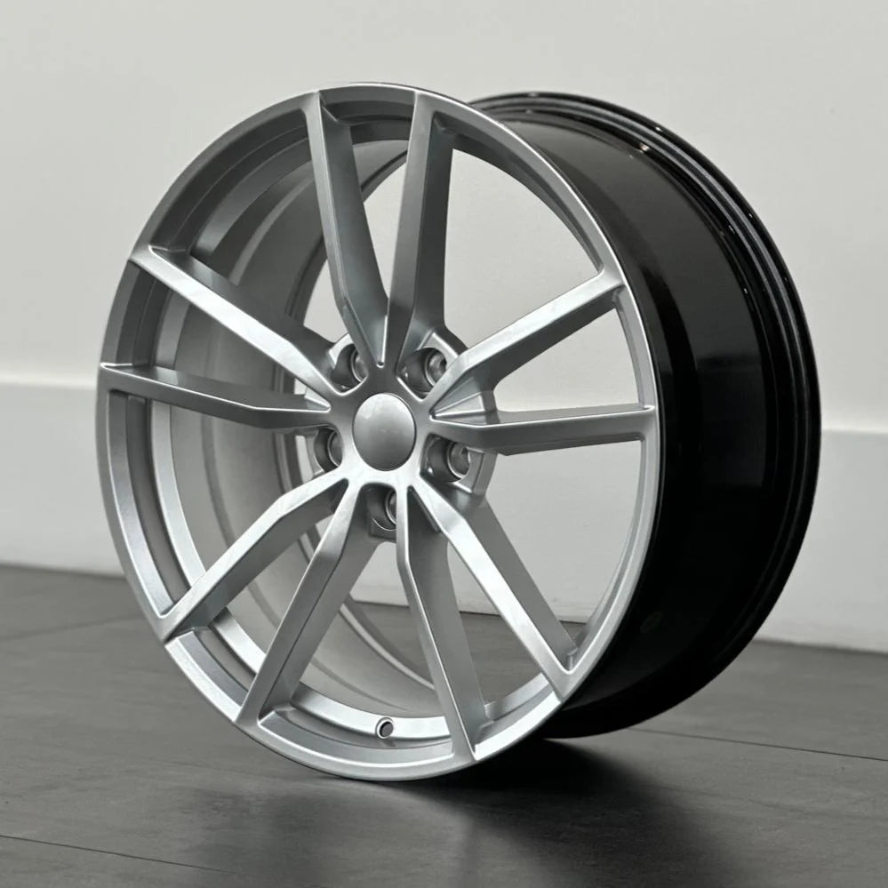 MU4W 17X7.5 5X100 ET35 HYPER SILVER